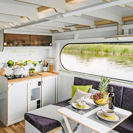 Botel Cozy Ship In Havelsee Ot Kutzkow